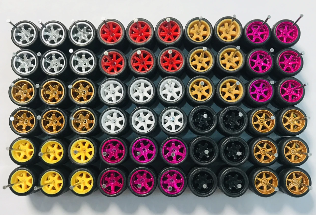 30 комплектов/40 комплектов колес 11 мм для легкосплавных моделей автомобилей в масштабе 1/64, колеса 1/64 с шинами + оси для Hot Wheel/ Matchbox / Domeka/ Tomy 1:64