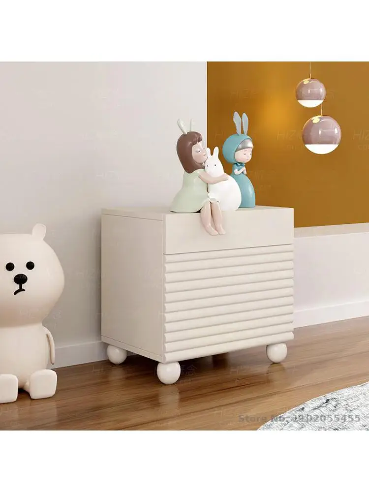 Детская прикроватная тумбочка в кремовом стиле современный минималистичный прикроватный шкаф для спальни для девочек легкий прикроватный шкаф для хранения в роскошном стиле