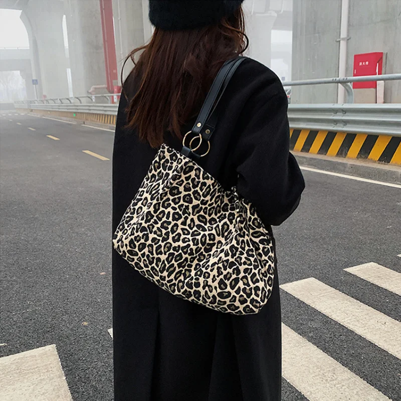 Новые популярные женские сумки, леопардовые сумки на плечо большой емкости, новые сумки-тоут 2023, сумки для покупок и путешествий, холщовые сумки