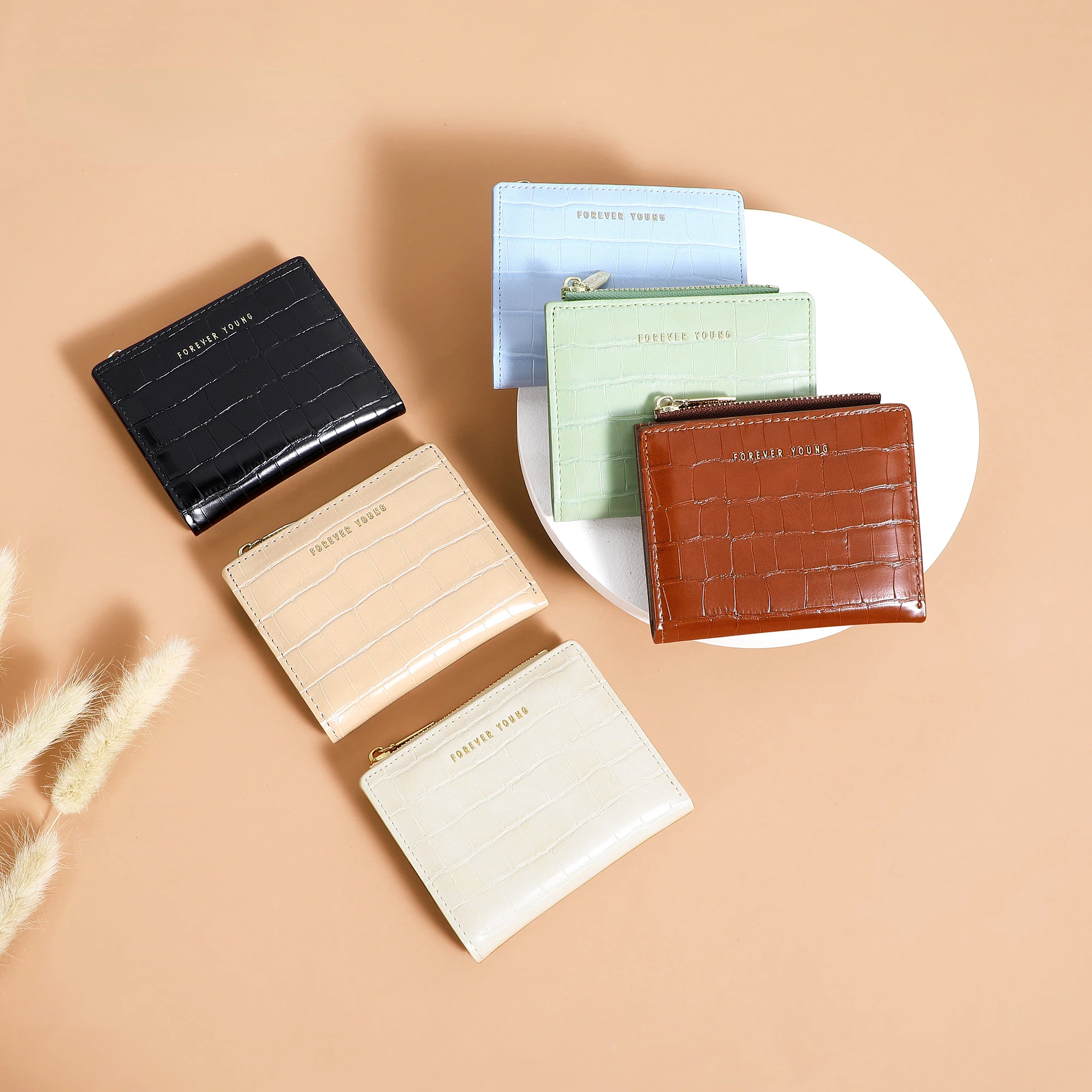 Новый однотонный кожаный женский кошелек, модный короткий маленький кошелек, простая ультратонкая сумка для карт, Ins Кошелек, Кошельки для женщин